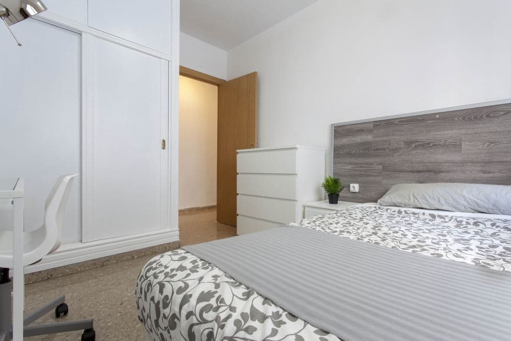 Room in Valencia