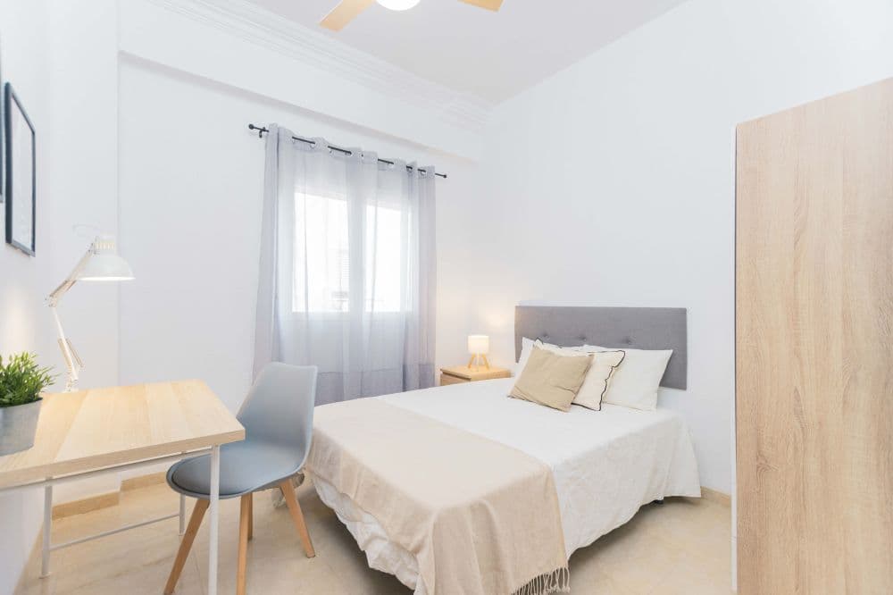 Private room in Valencia photo 2