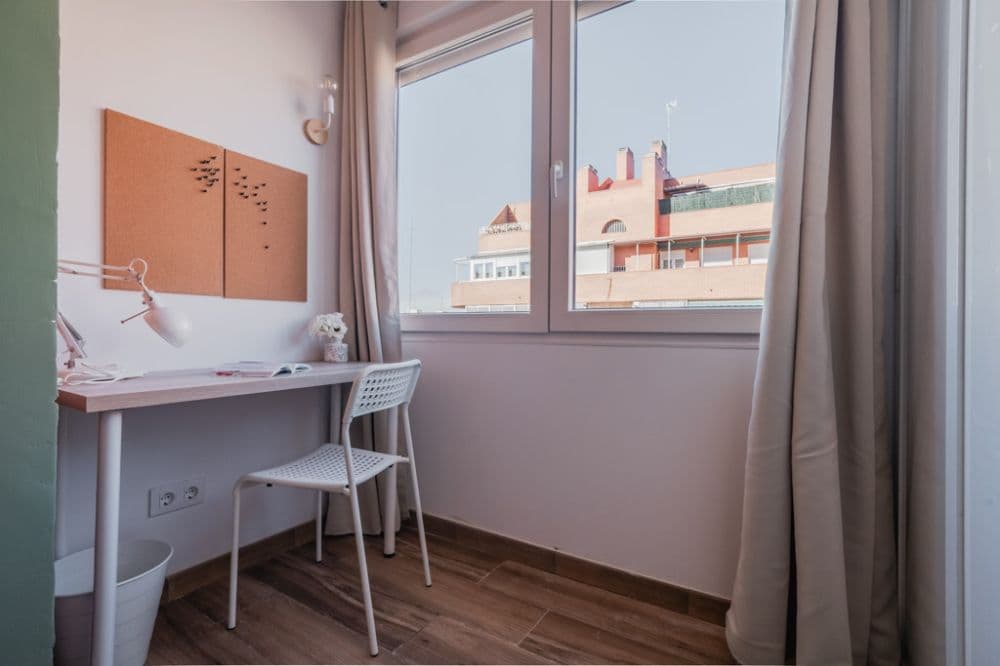 Private room in Madrid photo 4