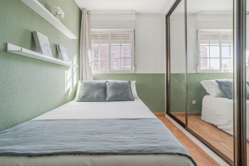 Private room in Madrid photo 2