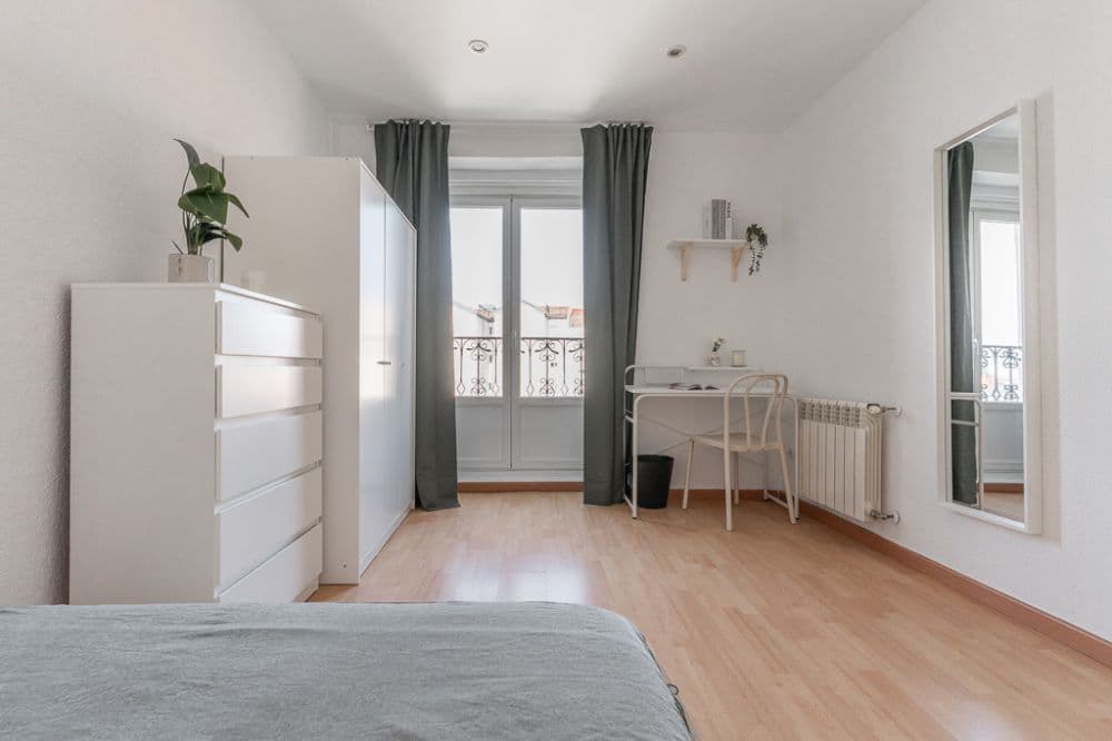 Private room in Madrid photo 3
