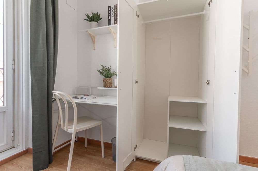 Private room in Madrid photo 5