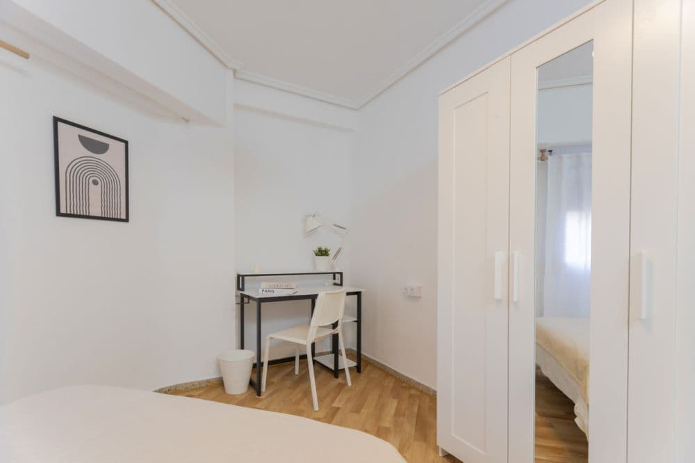Private room in Valencia photo 5