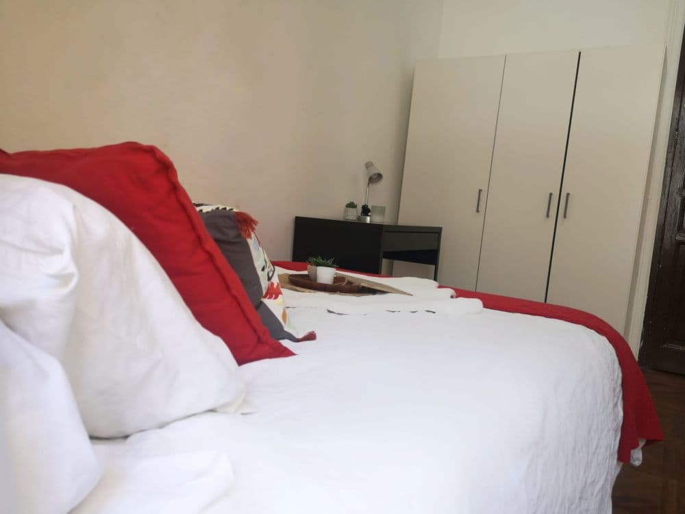 Private room in Madrid photo 3