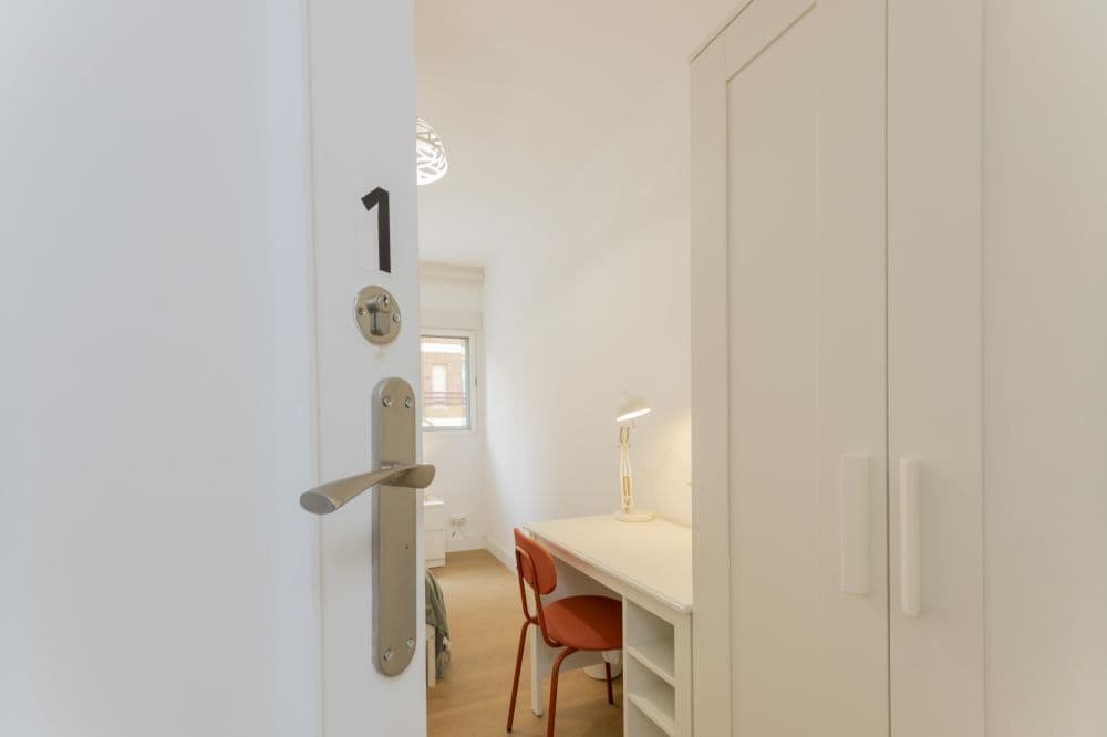 Private room in Valencia photo 2