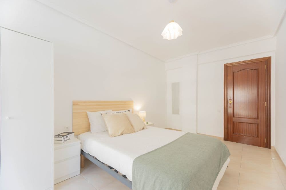 Private room in Valencia photo 3