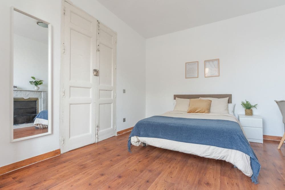 Private room in Madrid photo 3