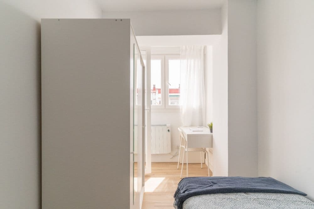 Private room in Madrid photo 4