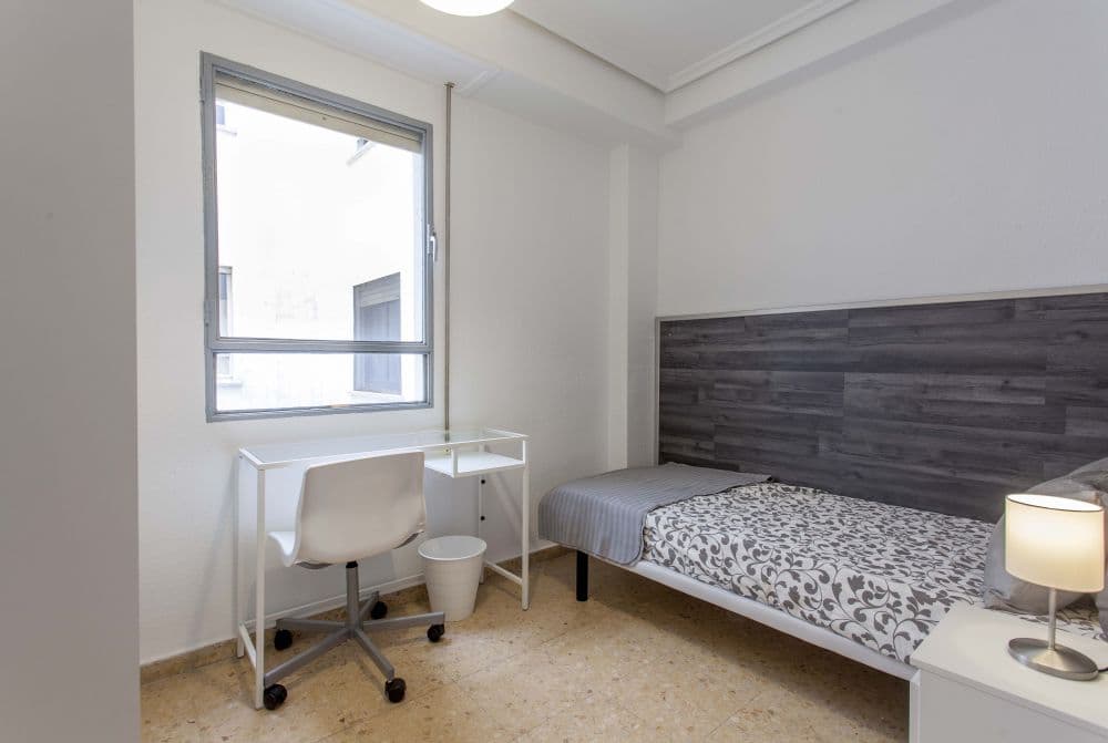 Private room in Valencia photo 3