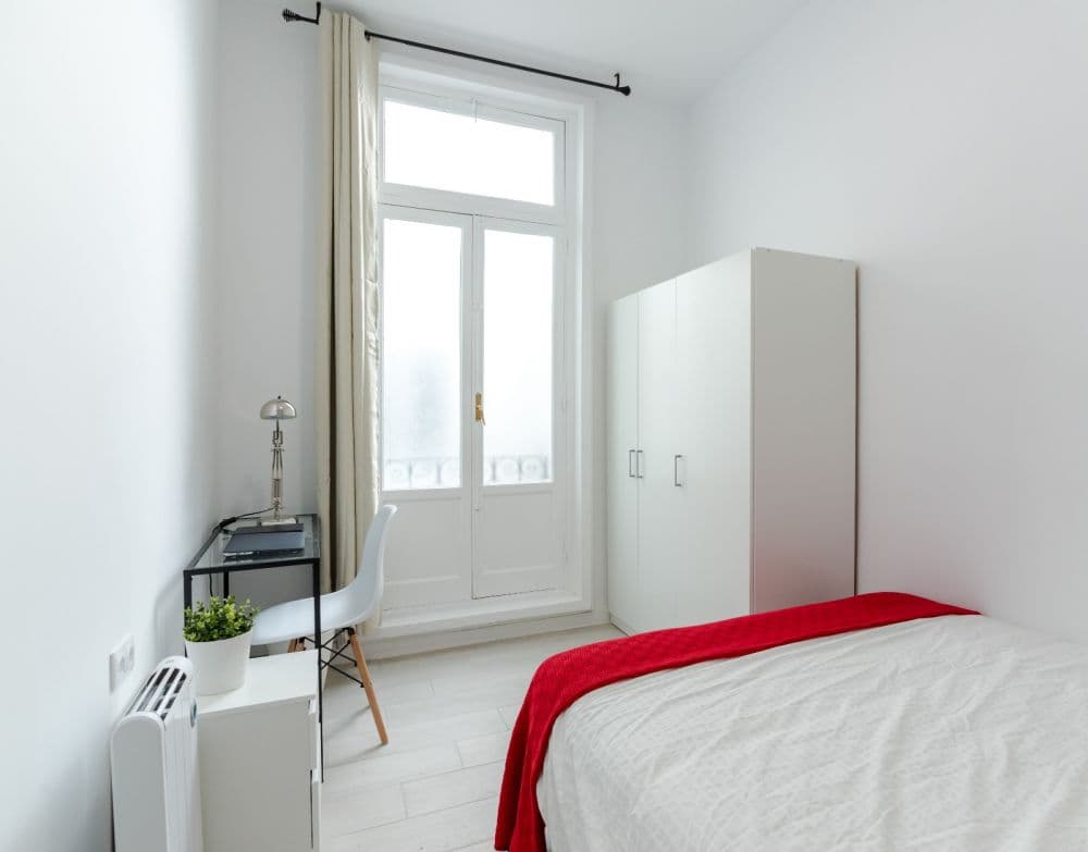 Private room in Madrid photo 2