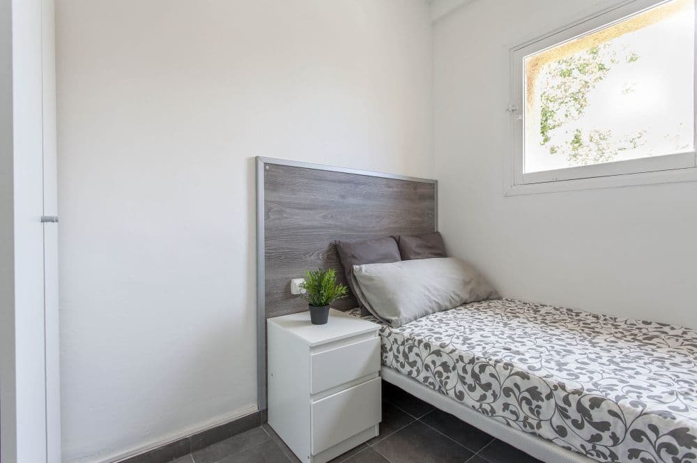 Private room in Valencia photo 2
