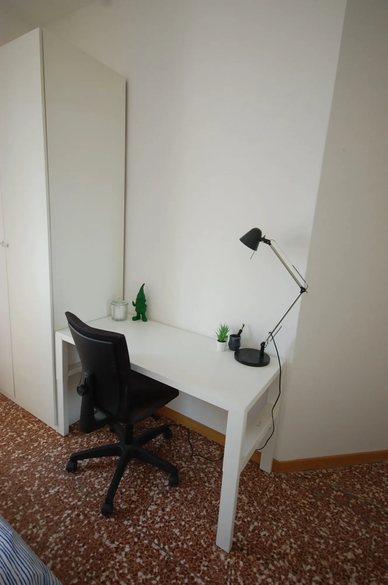Private room in Milan photo 3